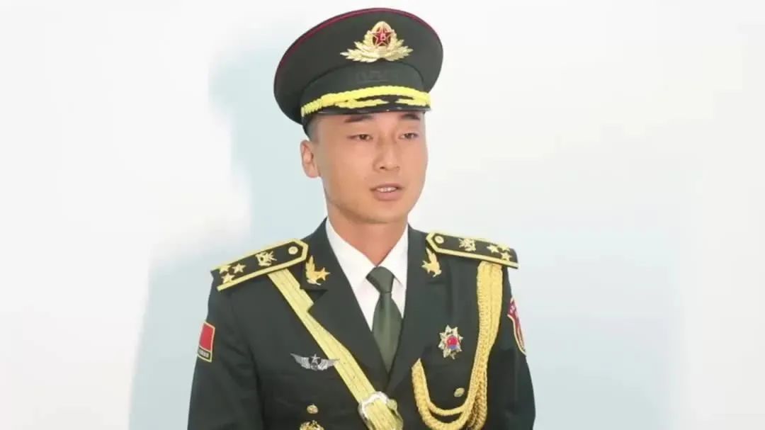 九三阅兵3名旗手揭晓